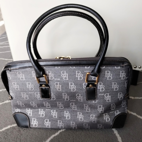 Brentano Moda Italia Jacquard Satchel - Picture 4 of 12